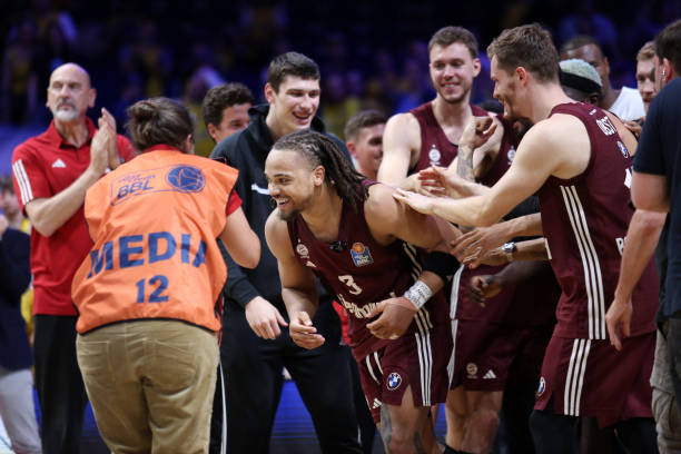 是球队迈向 是球队迈向